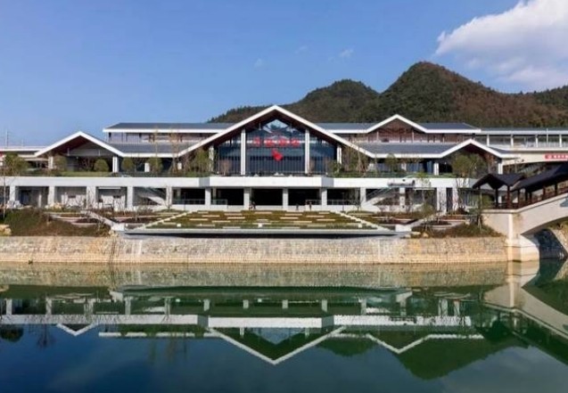 千島湖站高鐵燈箱廣告