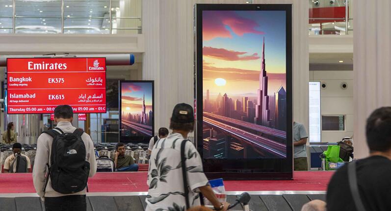 迪拜國(guó)際機(jī)場(chǎng)到達(dá)廣告