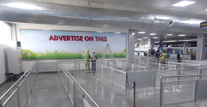 拉各斯機(jī)場(chǎng)廣告